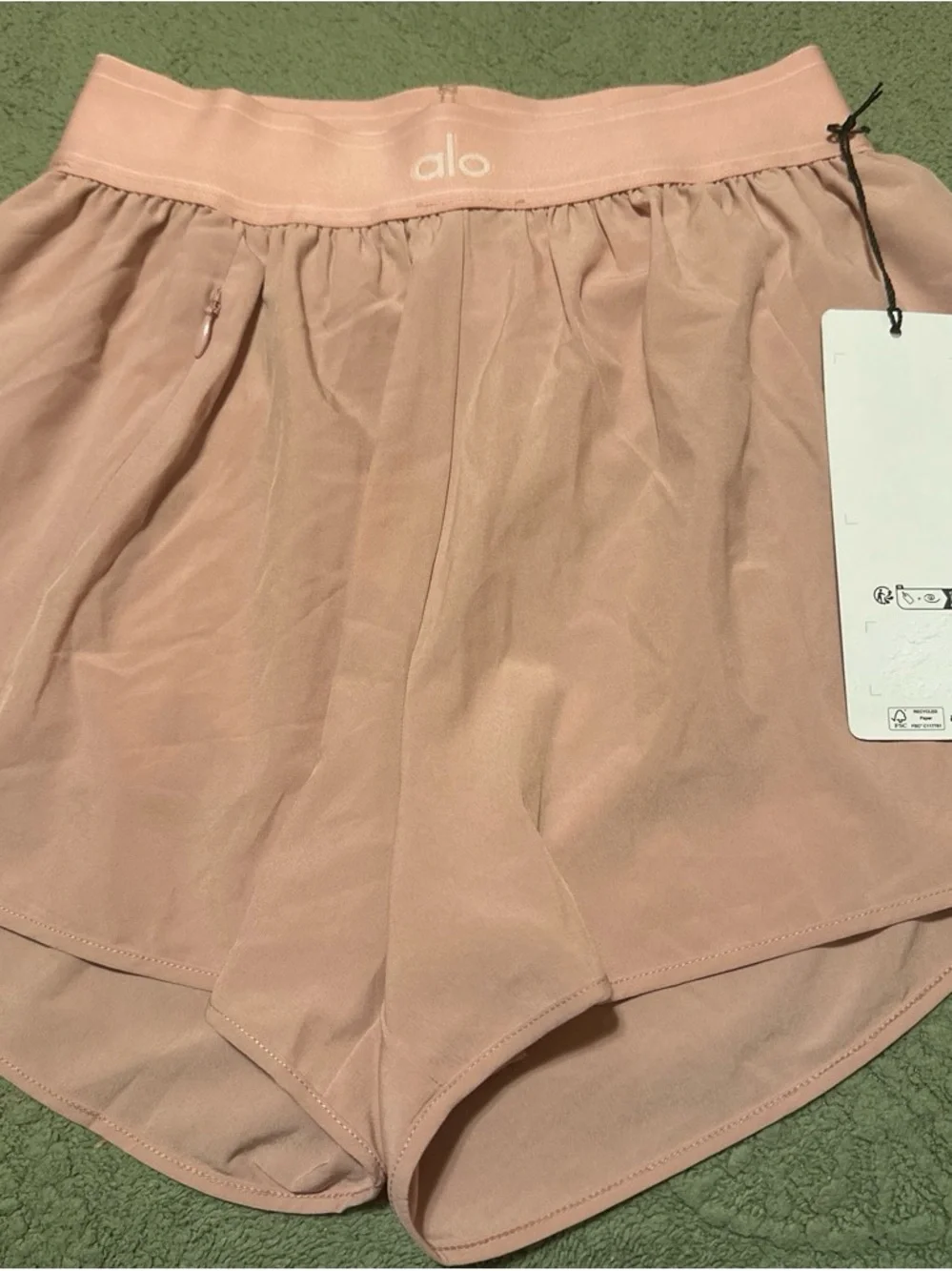 ALO Yoga match point short pink